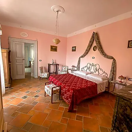 Palazzo Pascale ベッド・アンド・ブレックファスト Casal Sottano